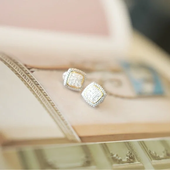 Vintage Two-Tone Square Pierced clip ons Earrings - Picture 2 of 4